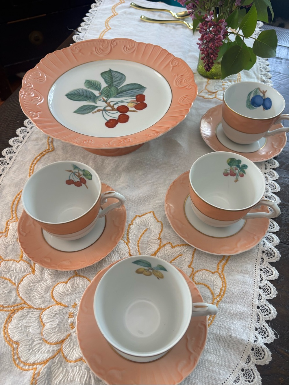 Vintage Mottahedeh Vista Alegre Summer Fruit porcelain dessert set Made Portugal